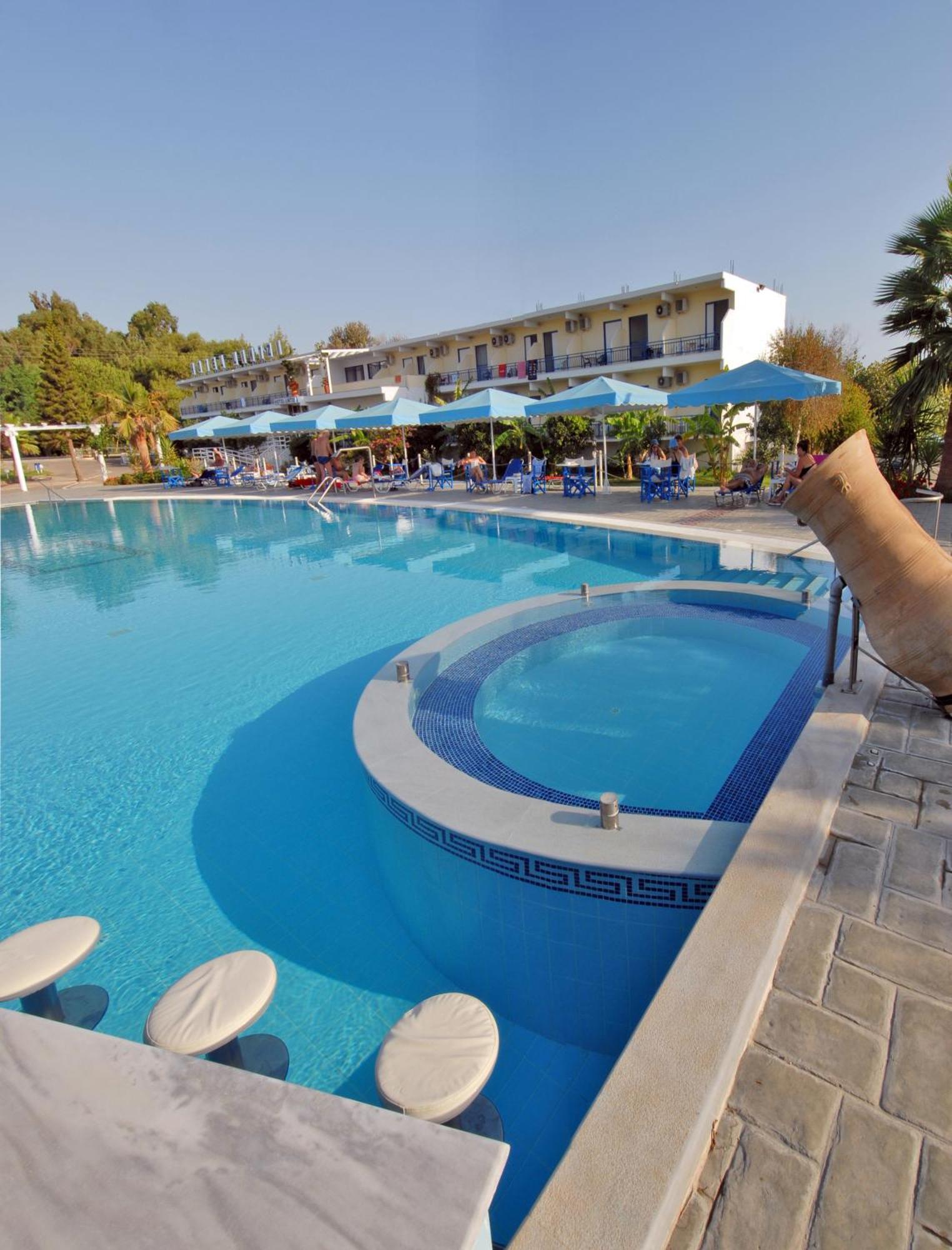 Lintzi Hotel Arkoudi Exterior photo