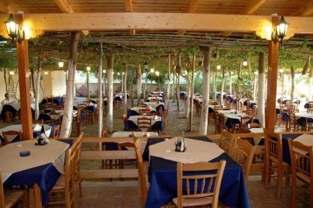 Lintzi Hotel Arkoudi Exterior photo