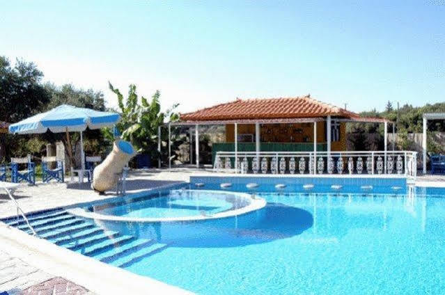 Lintzi Hotel Arkoudi Exterior photo