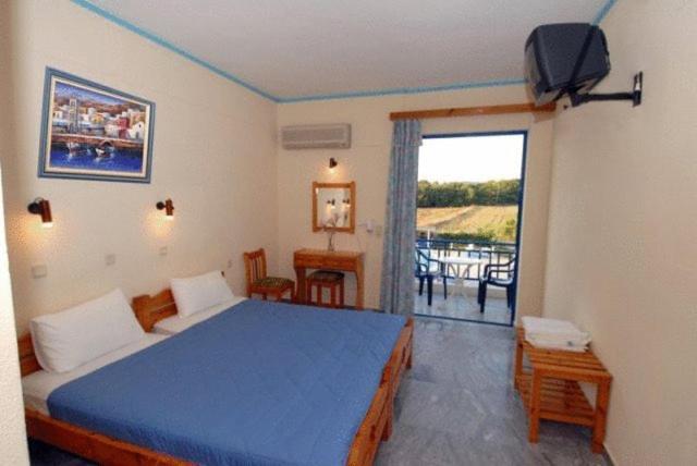 Lintzi Hotel Arkoudi Exterior photo